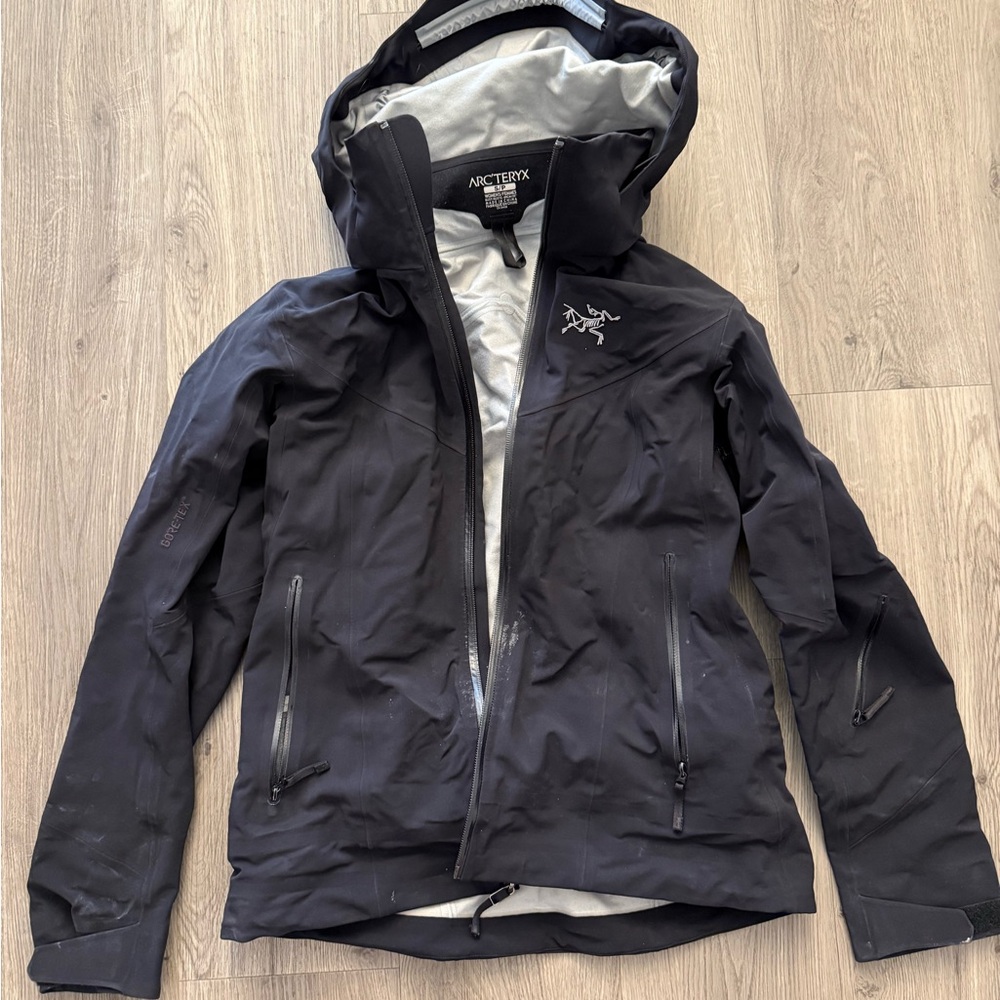 Arc'teryx Women's Black Ravenna Jacket with Hood